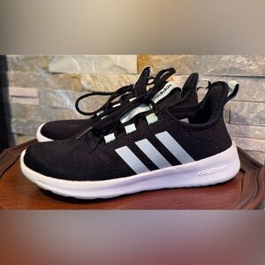 Girls Sz 3.5 Adidas Cloudfoam Pure running shoes black white stripes EUC